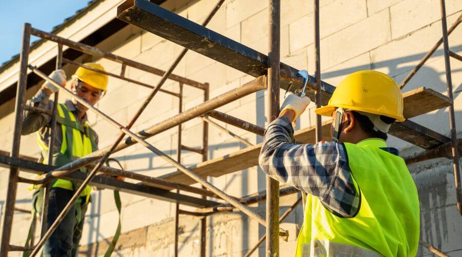Expert Emergency Roof Repairs services in Falmouth, IN